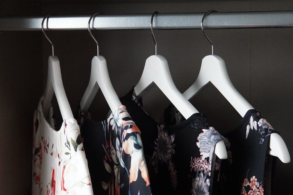 wardrobe, hangers, dress-4111637.jpg